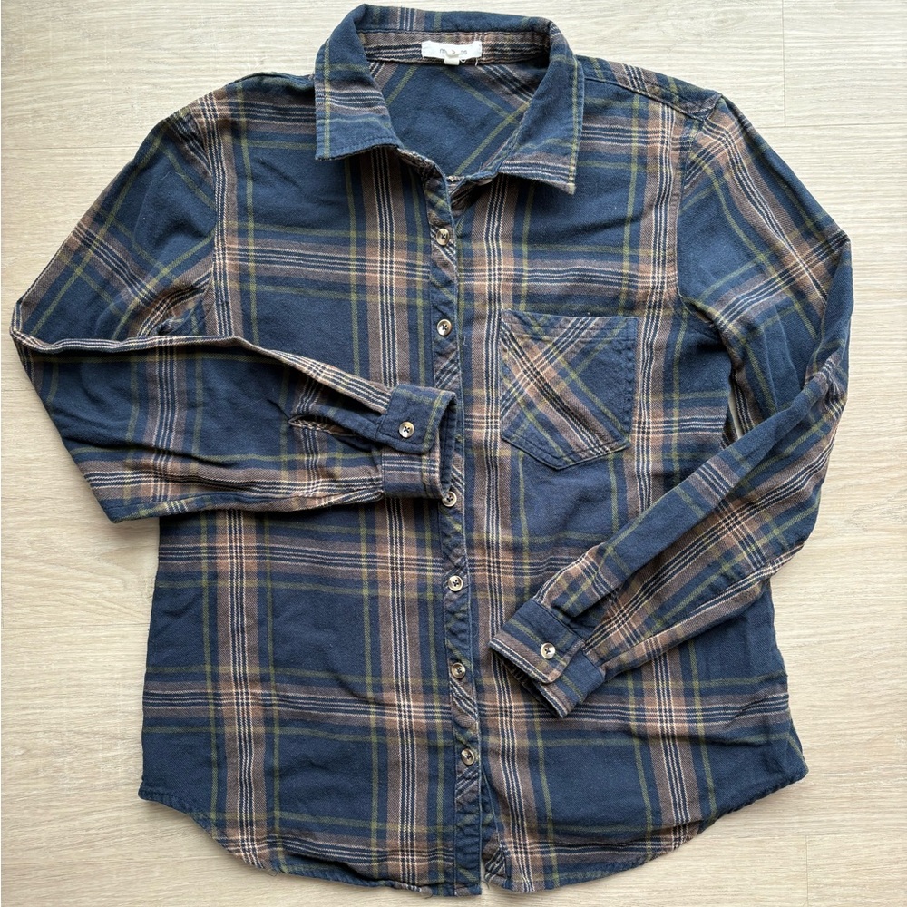 Woman’s Maurices Navy and Tan Plaid Button Down Shirt